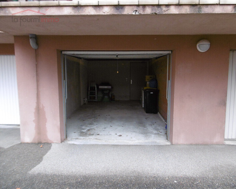 Appartement 2 pièces avec terrasse,garage et parking - P1000312