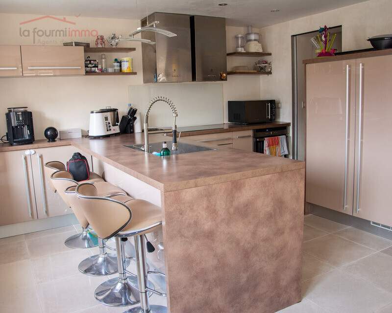 Appartement rez-de-jardin 3 pièces 80 m² à Cernay - Cuisine