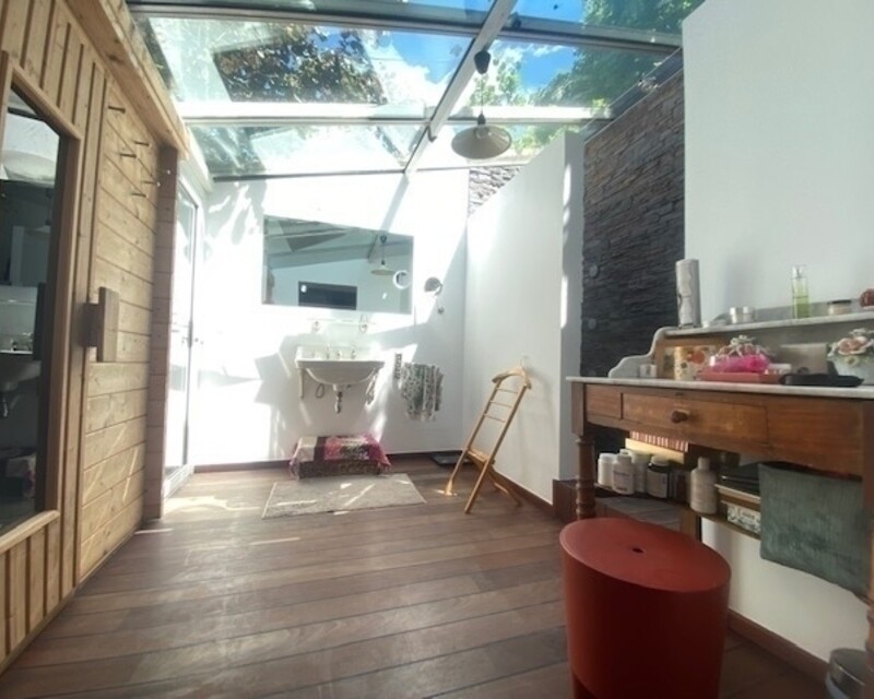Maison 8 pièces 220m2 avec piscine couverte et sauna - Img 5261