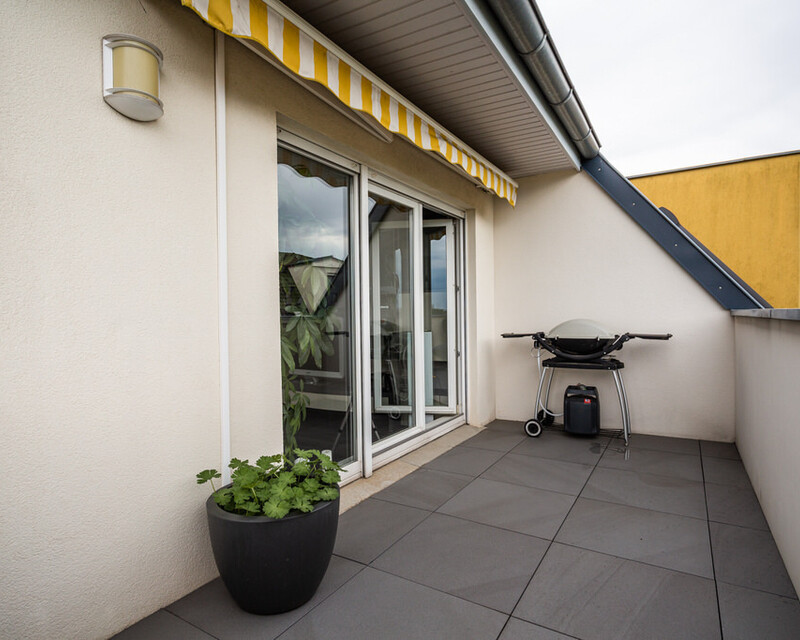 Dernier étage : très belles prestations + terrasse avec vue - Terrasse 1  17 rue du nord niederhausbergen 20220504