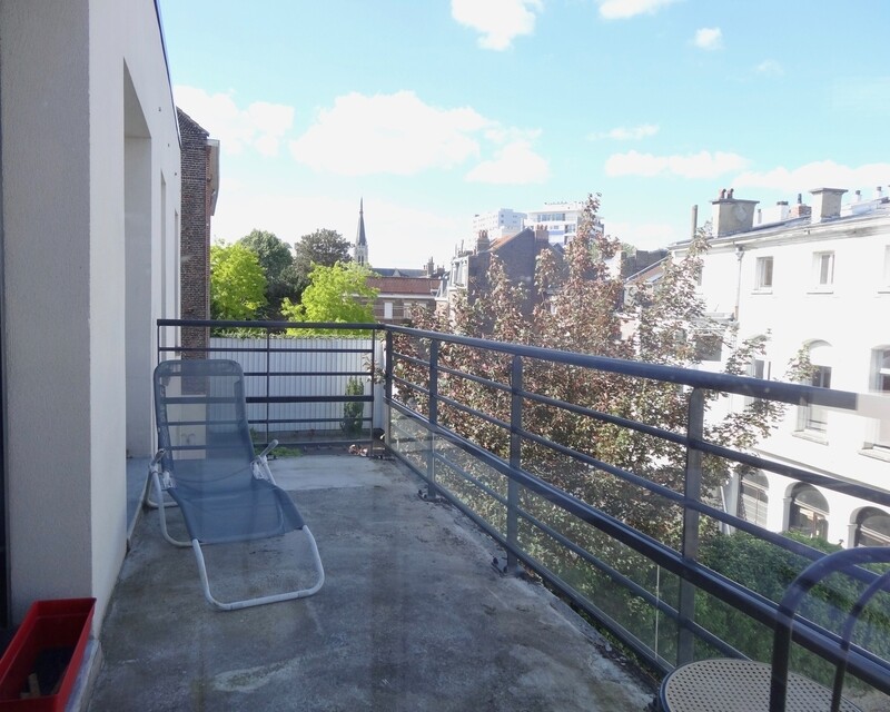 Appartement de type 2 avec sa place de parking à Tourcoing - 128200 € - Balcon