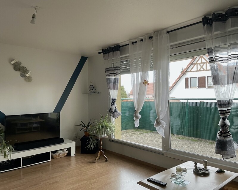 Appartement F3 avec balcon à Sessenheim (67770) - Salon 0